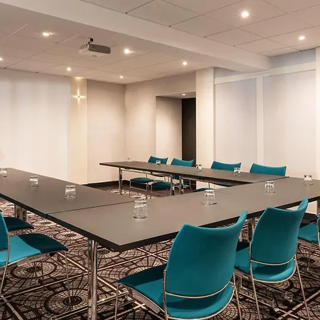 Hotell Mercure Paris Porte De Versailles Expo 4*