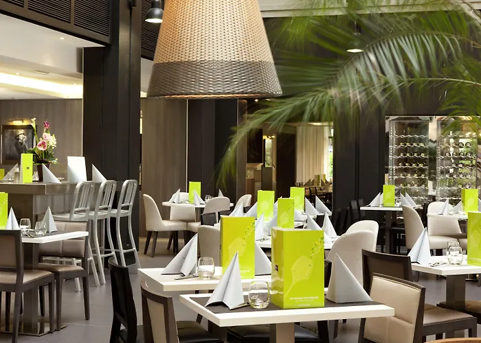 Hotell Mercure Paris Porte De Versailles Expo 4*